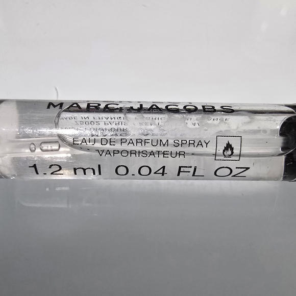 5-Marc Jacobs Perfect Eau de Parfum Sample Perfume Spray 0.04oz/1.2ml each - Picture 3 of 3